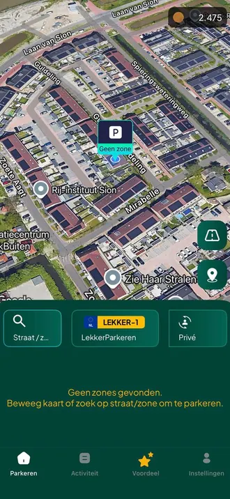 De app in de groene zakelijke stand: kaart met parkeerzone en kenteken LEKKER-1
